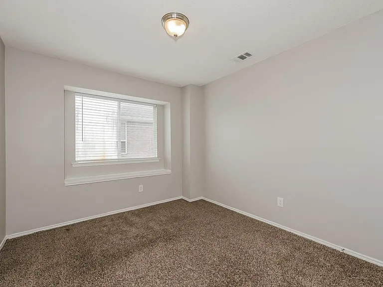 3222 Eagle Ln — Photo 13