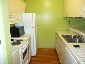 2nd image of 385 Mandarin Dr APT 16
