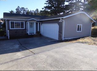 94251 1st St, Gold Beach, OR 97444