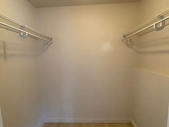 5th image of 211 E Wallace Ave #6