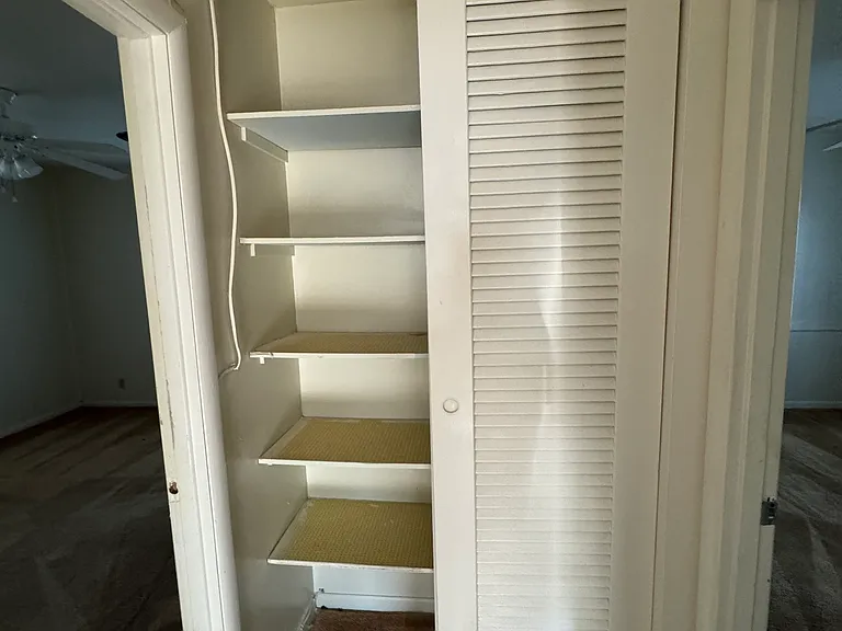 140 Allenwood Rd SW — Photo 12