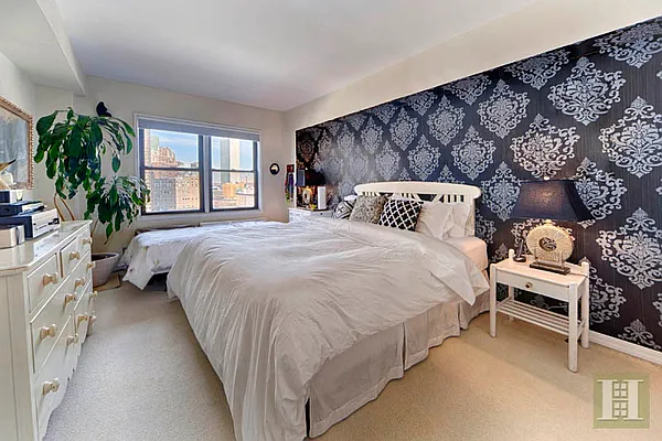 Sold by Halstead Real Estate | media 32