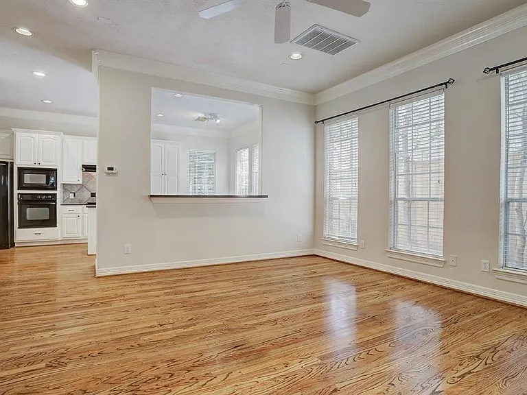 2822 Briarhurst Park — Photo 6