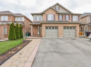 25 Kintyre St, Clarington, ON L1E 2E4
