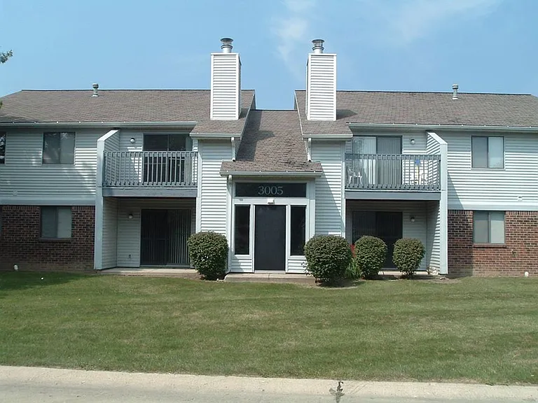 410 - WINDING BROOK APARTMENTS — Photo 56