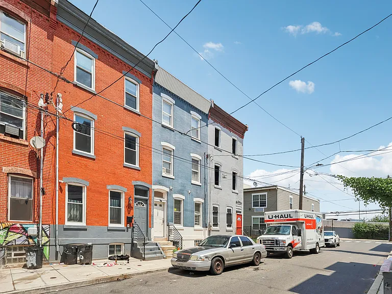 1713 Monument St — Photo 39