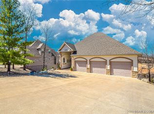 125 Grandview Dr, Lake Ozark, MO 65049