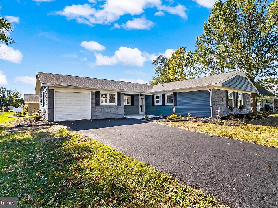 1st image of 3 Gamewell Ln