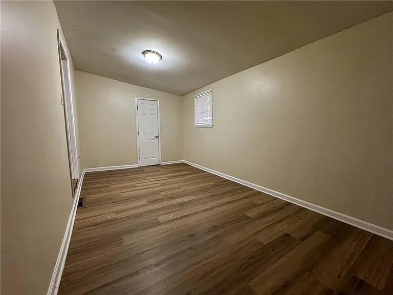 1637 Columbia Dr — Photo 8
