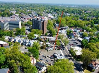 21 N Park St, East Orange, NJ 07017