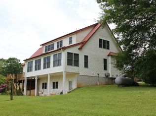 608 Miller St, Young Harris, GA 30582