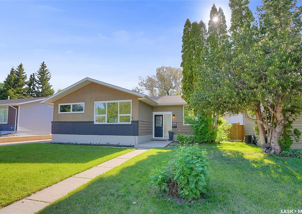 1st image of 1385 Queen CRESCENT