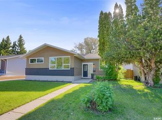 1385 Queen Cres, Moose Jaw, SK S6H3G5