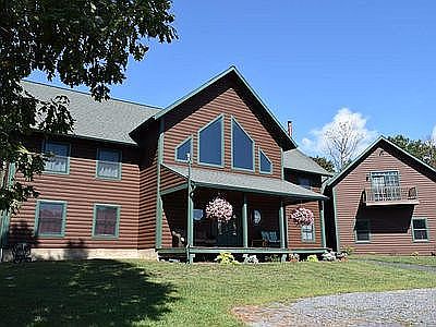Large custom log home 