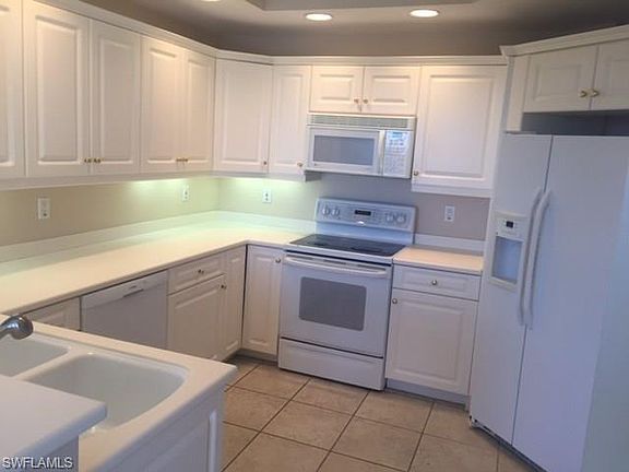 4th image of 1001 Arbor Lake Dr Unit 404