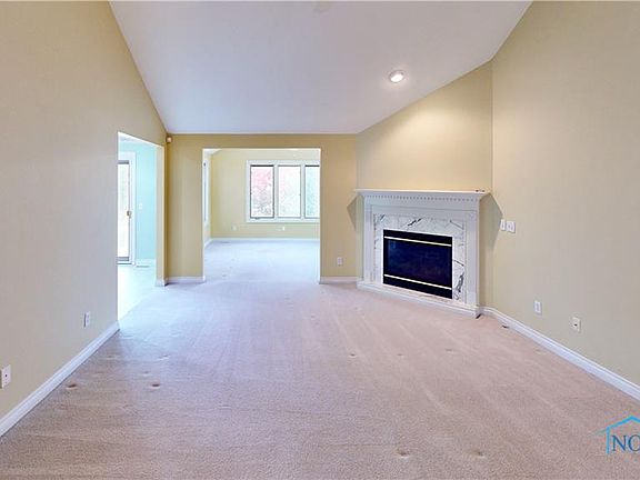 3rd image of 26346 E Wexford Dr