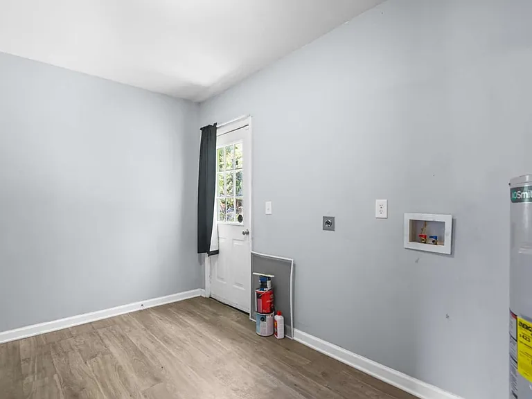 4421 Jenwood St — Photo 3