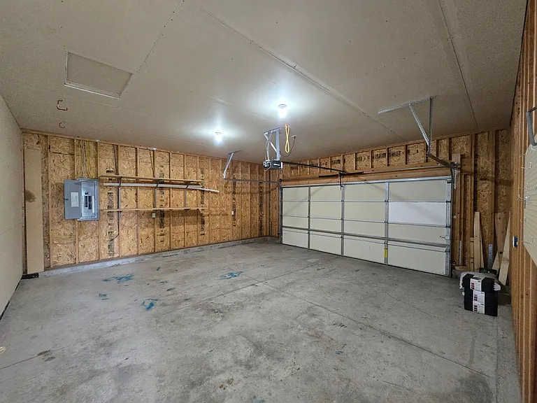 1317 Mirror Lake Ln — Photo 17