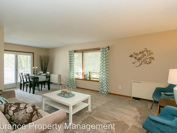 4th image of 640 Stuart Ct APT 8
