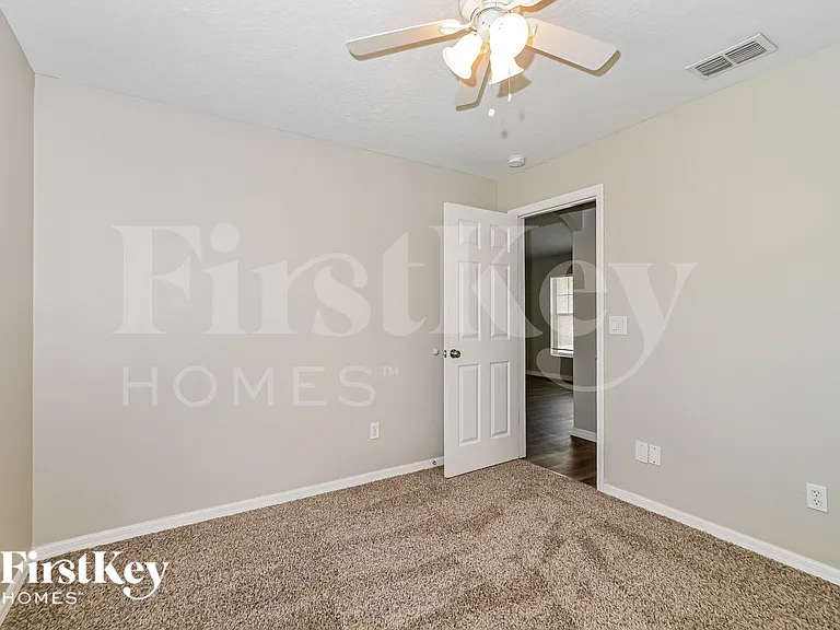 709 La Costa St — Photo 14