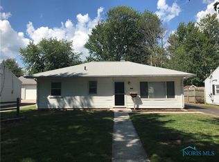 812 Oaklawn Ave, Fostoria, OH 44830