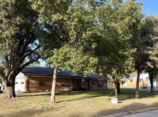 1417 Oak Hills Dr, Graham, TX 76450