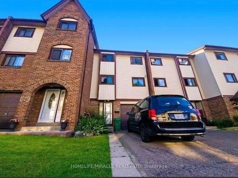1st image of 23 McCallum Ct