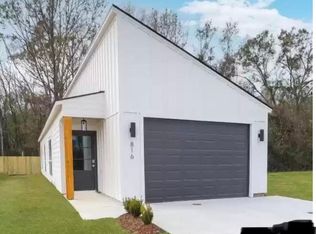 806 S Audubon Place Ave, Gonzales, LA 70737