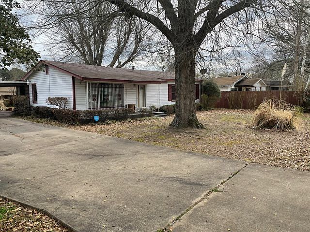 1st image of 3405 Jones St