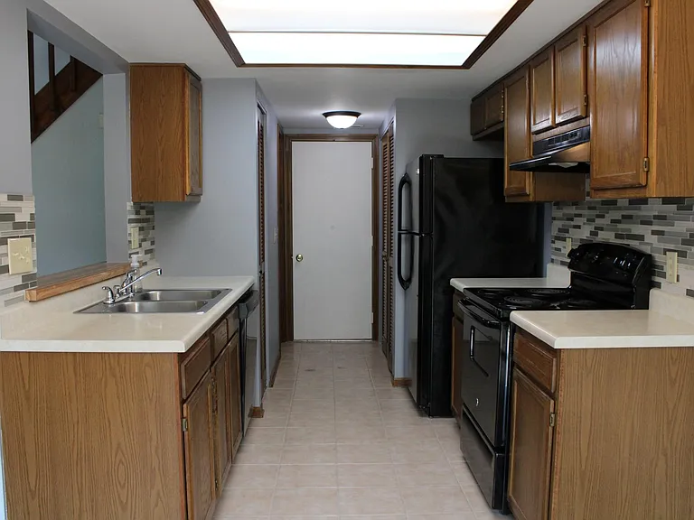 6034 Sawmill Woods Dr — Photo 6