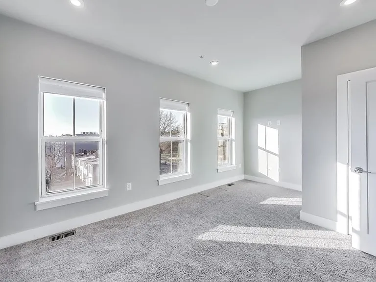 915 Elder St NW #C — Photo 13