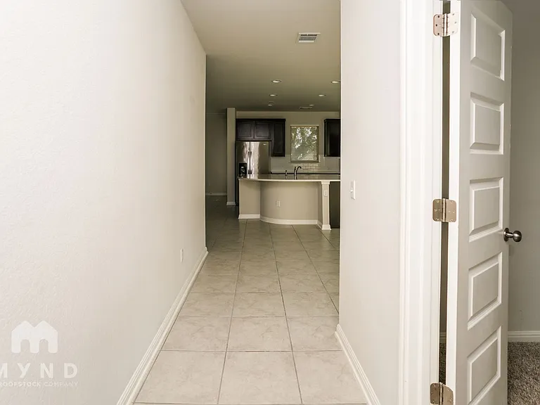 708 Hays Hill Dr — Photo 5