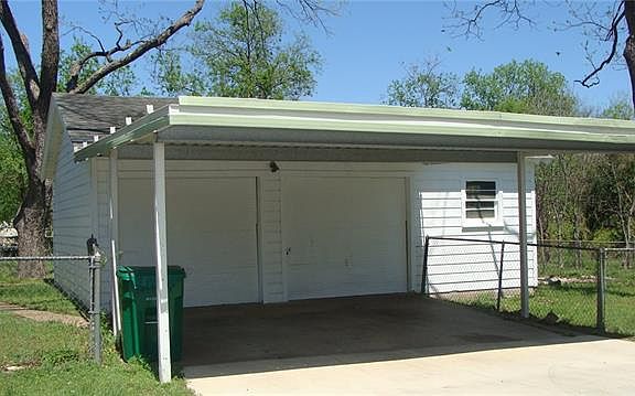 4th image of 430 Phinney Ave