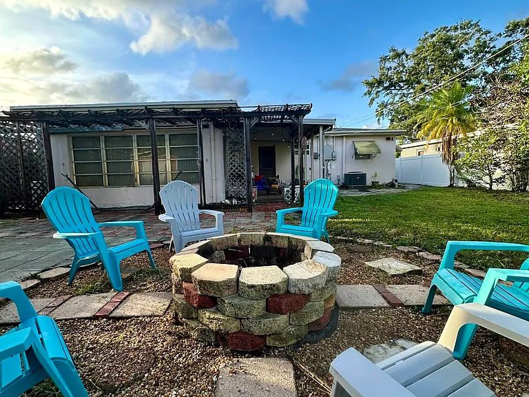 7000 SW 11th St — Photo 48