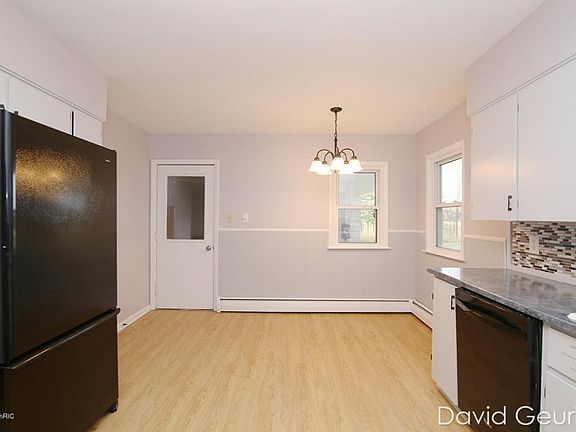 4th image of 11360 112th Ave