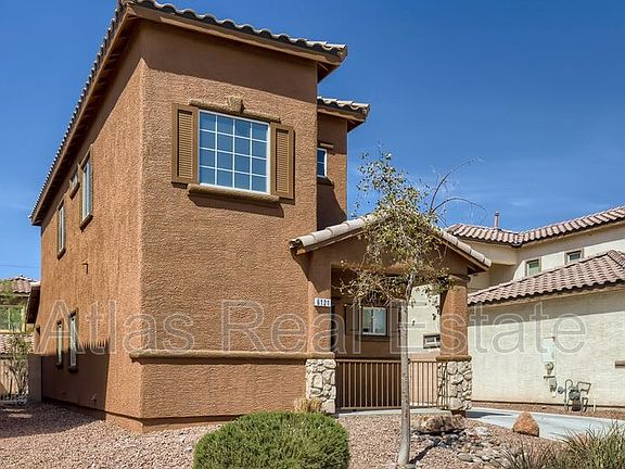 2nd image of 6121 Blue Luna St