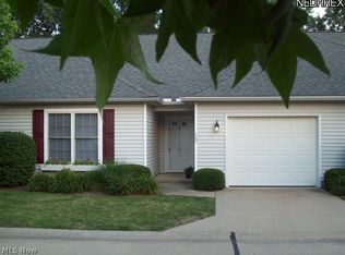 609 Villa East Dr, Painesville, OH 44077