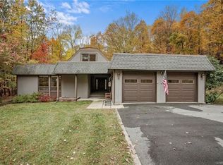 62 Wellesly Rd, Bloomingburg, NY 12721