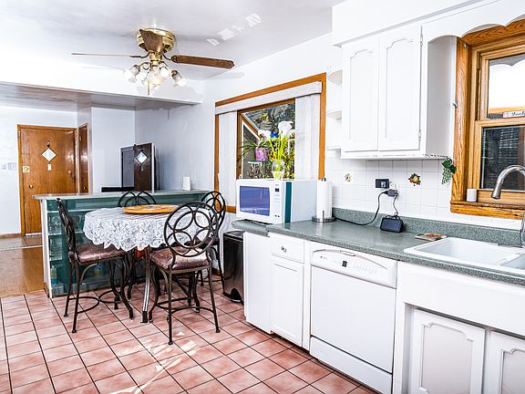 5th image of 5022 S Campbell Ave