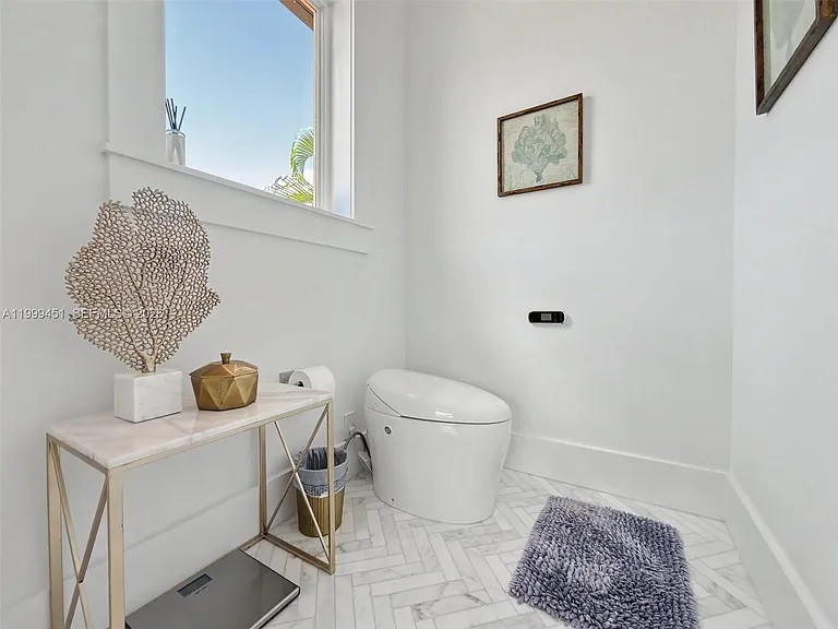 13689 Deering Bay Dr — Photo 23