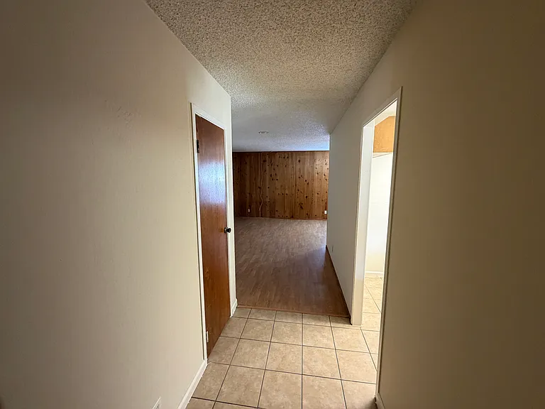 635 Seneca Pl — Photo 12