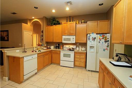 4th image of 3330 Sterling Lake Cir