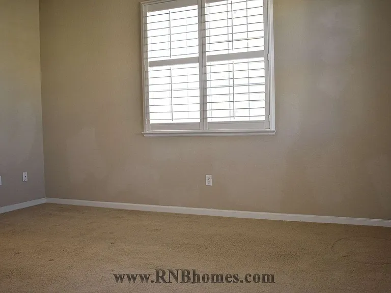 2103 Ferry Cir — Photo 14