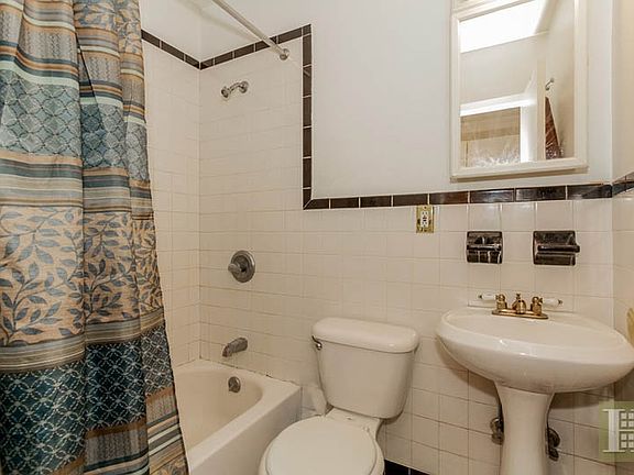 5th image of 210 E 88th St APT 2A