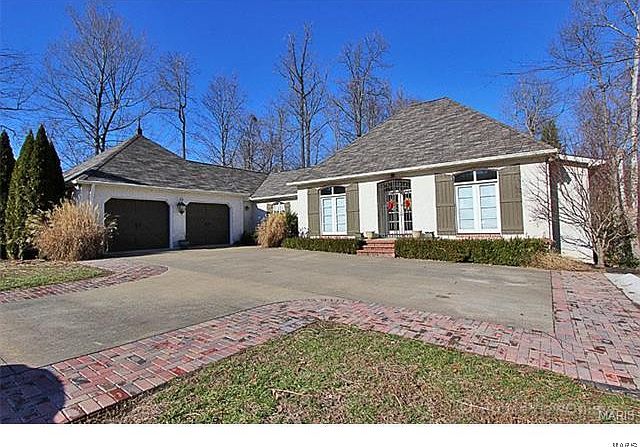 1st image of 415 Kensington Ln