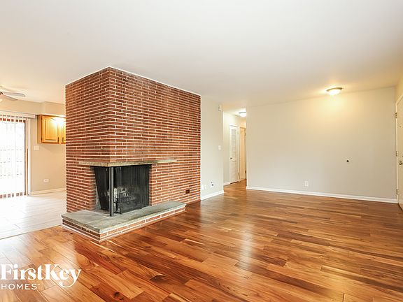 4th image of 1430 W Park Ave