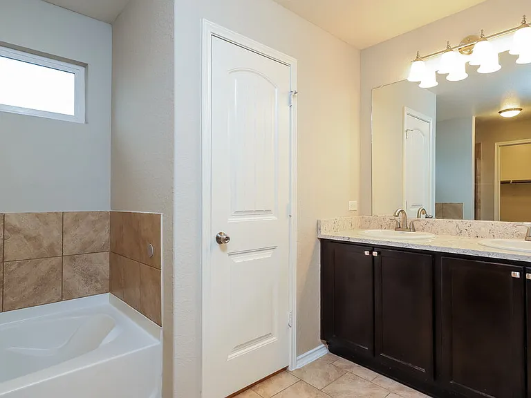 5714 Goliad Blf — Photo 14
