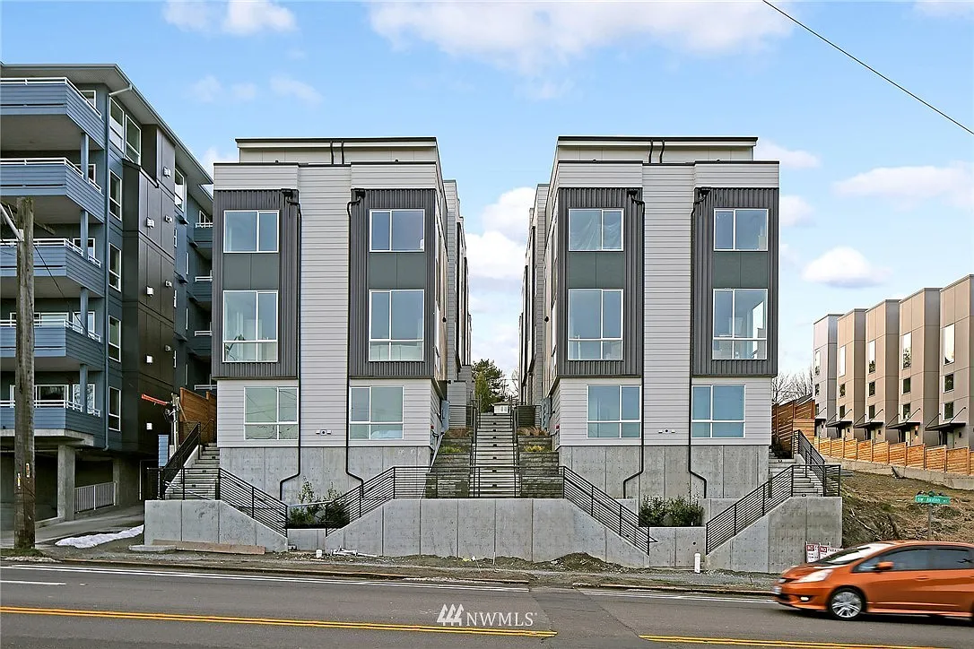 3104 SW Avalon Way — Photo 1