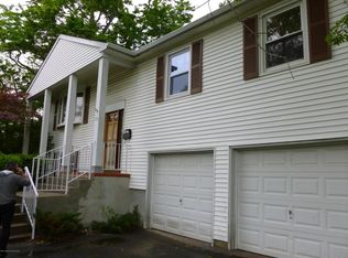796 Waksman Pl, North Brunswick, NJ 08902
