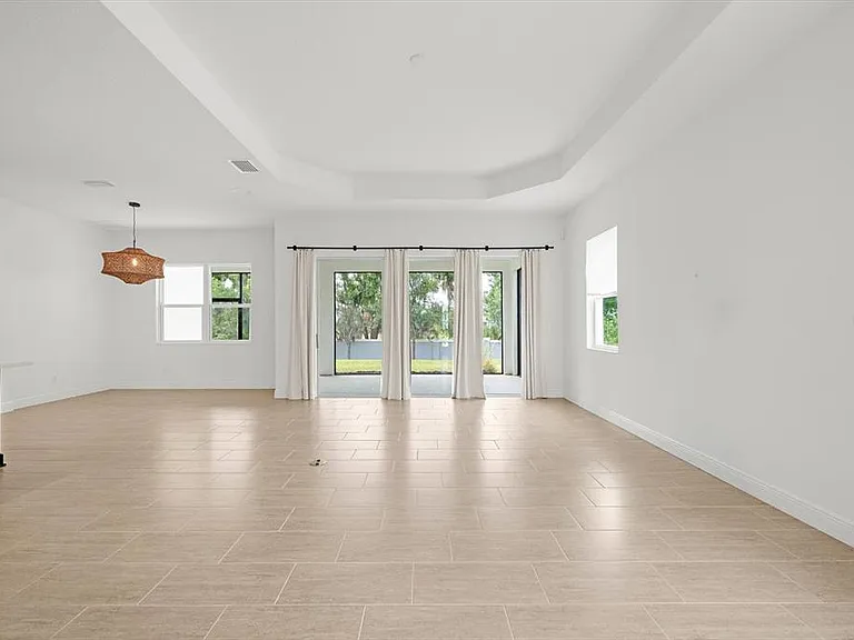 13744 Old Creek Ct — Photo 4
